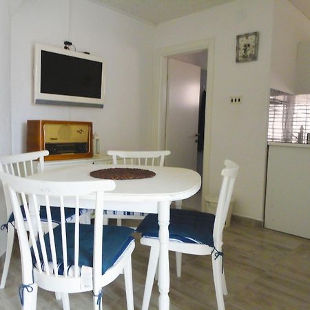 Apartments Petar - 30 M From Sandy Beach Nin Exterior photo